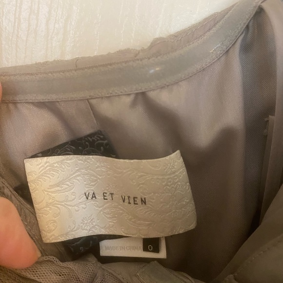 Formal Dress size 0 - Picture 2 of 2